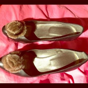 SOLD!! Gorg black soft leather heels rounded toe!